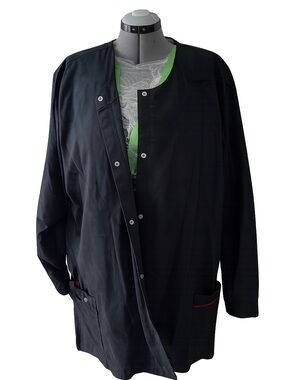 Women’s clinical scrub Snap-Front Utility Jacket